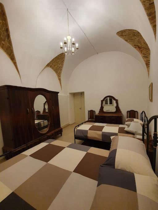 Casa Santa Maria - Beautifully Restored House In Centro Storico Irsina Basilicata Puglia מראה חיצוני תמונה
