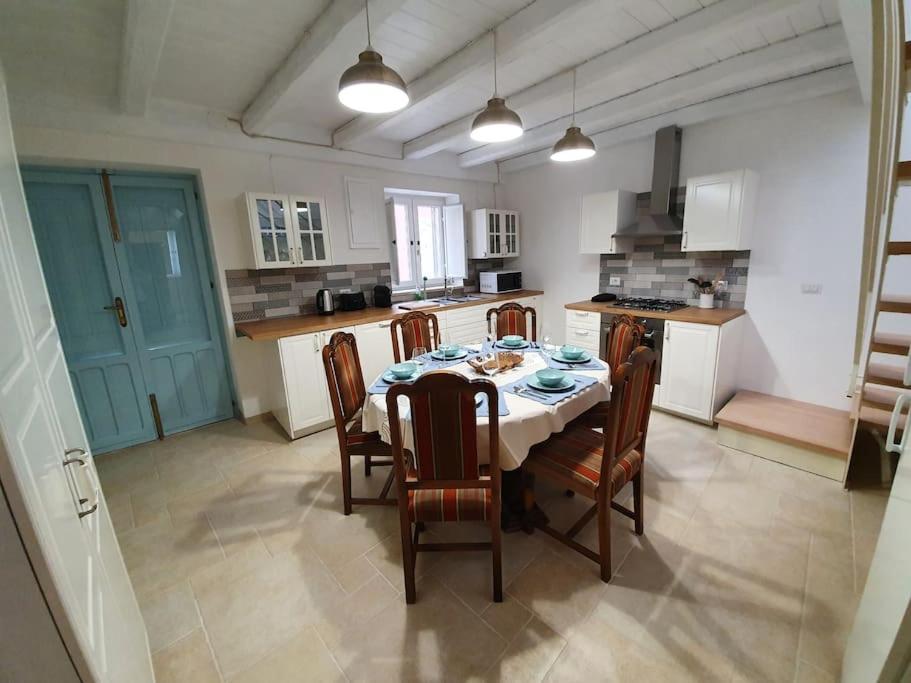 Casa Santa Maria - Beautifully Restored House In Centro Storico Irsina Basilicata Puglia מראה חיצוני תמונה
